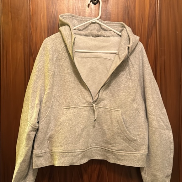 Lululemon Womens Scuba zip up hoodie. Light athletic gray color. Size XL/XXL. - Picture 2 of 5